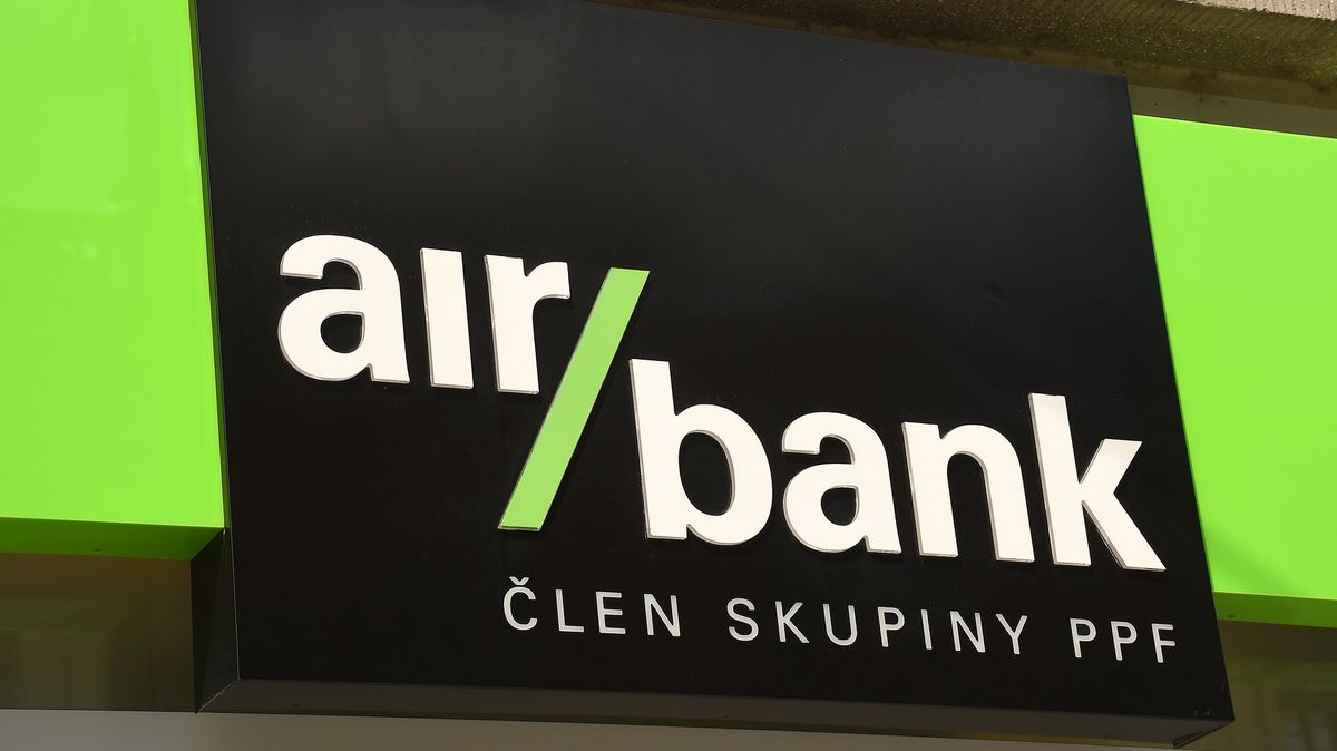 Skupině Air Bank v pololetí klesl čistý zisk o 28 procent